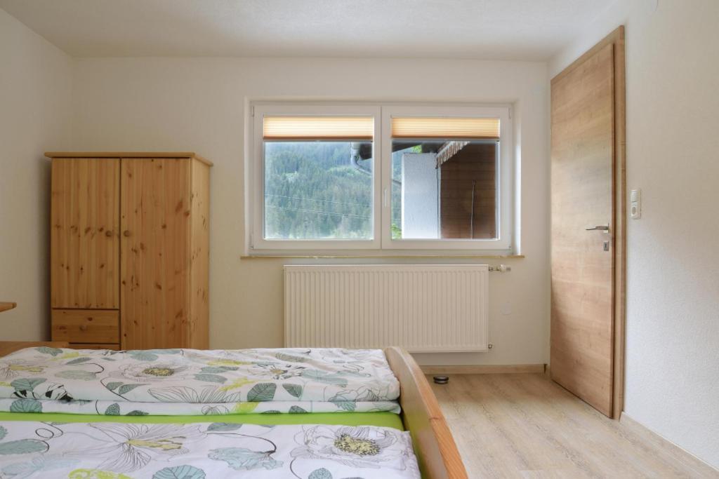 Ferienhaus Wolf Haeselgehr Bagian luar foto