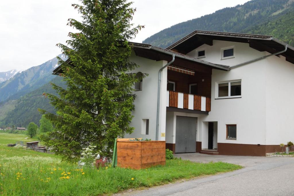 Ferienhaus Wolf Haeselgehr Bagian luar foto